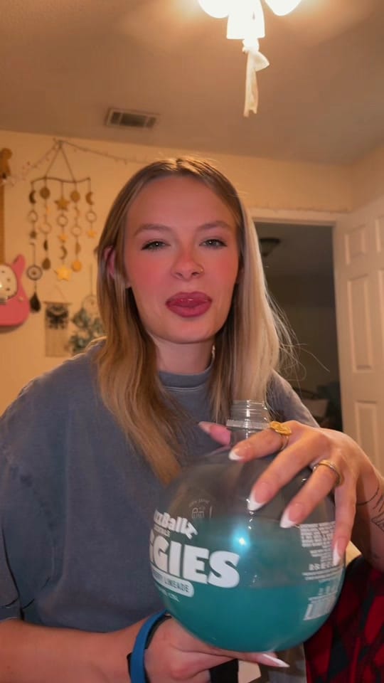 Post 1 by .tayrr on TikTok (video)