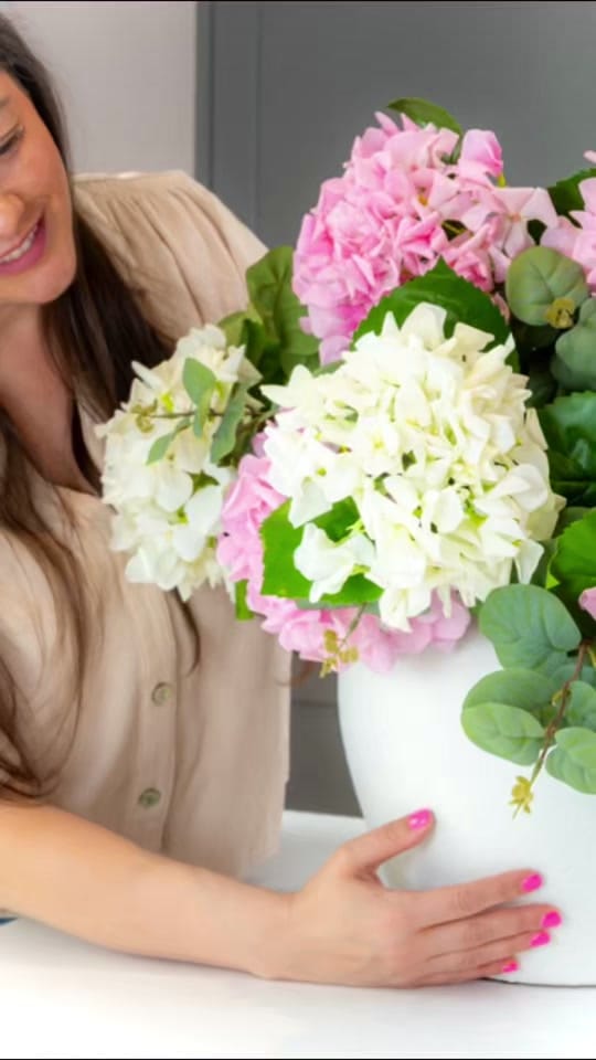 Post 1 by Stem & Silk on TikTok (video)