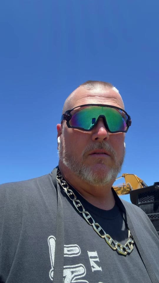 Post 6 by Southern Heavy on TikTok (video)