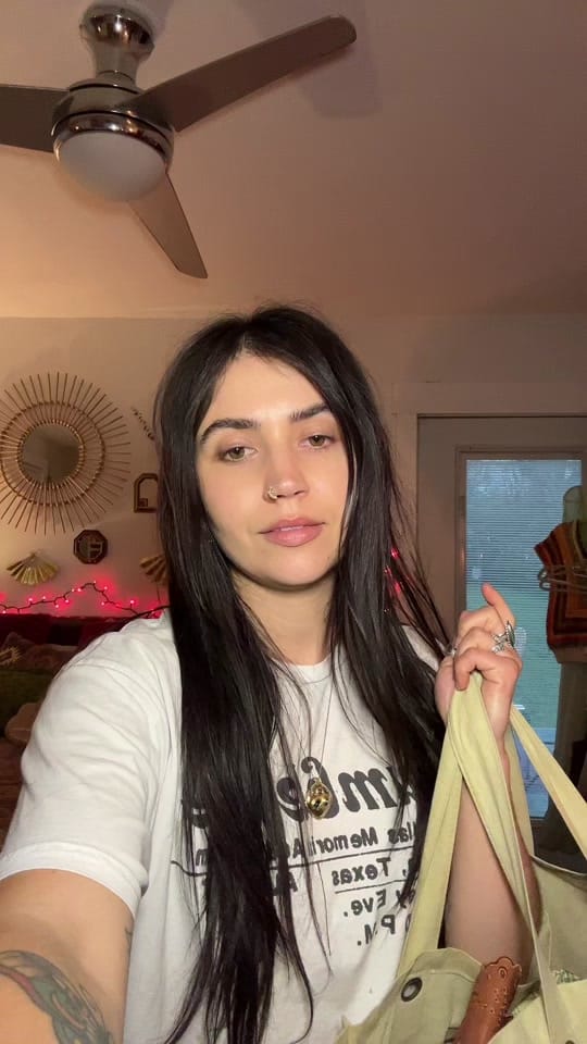 Post 3 by Kierra Bronson on TikTok (video)