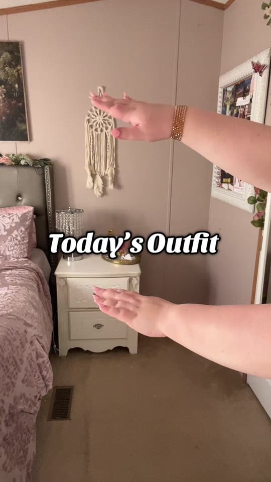 Post 8 by Ashley Warren on TikTok (video)