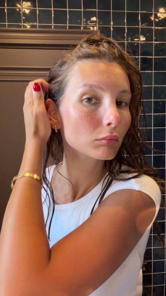 Post 1 by Gulce Guleli on TikTok (video)