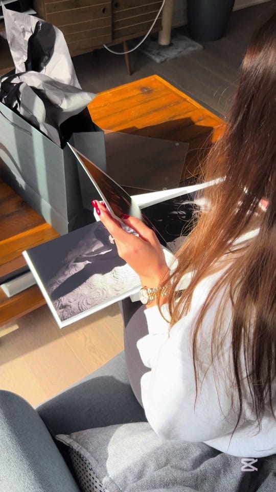 Post 4 by Montreal boudoir photographer on TikTok (video)
