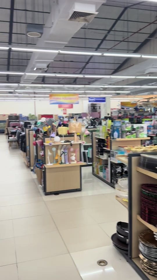 Post 4 by SimonsTravelTales on TikTok (video)