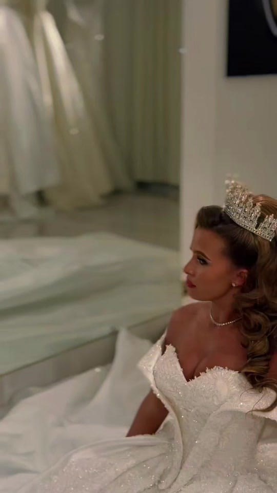 Post 4 by thevictorianbridal on TikTok (video)