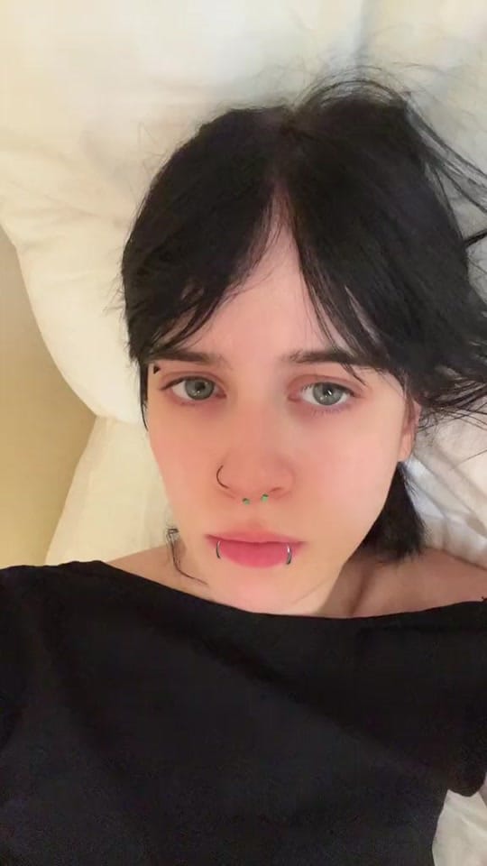 Post 1 by Helltles on TikTok (video)