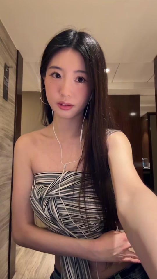 Post 10 by vanessaq on TikTok (video)