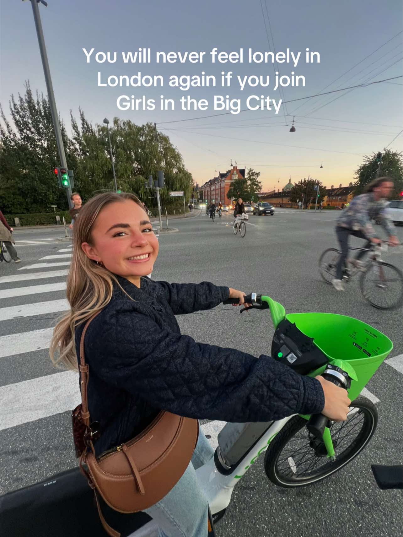 Post 9 by Girlsinthebigcity on TikTok (video)