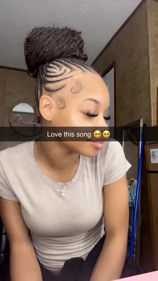 Post 7 by Allainiaaa on TikTok (video)