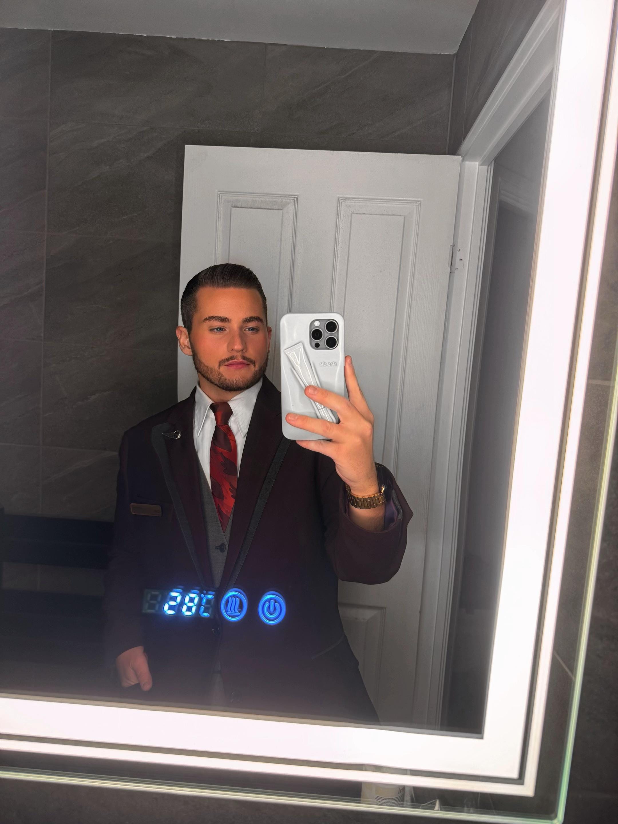 Post 3 by Carl🪽 on TikTok (video)