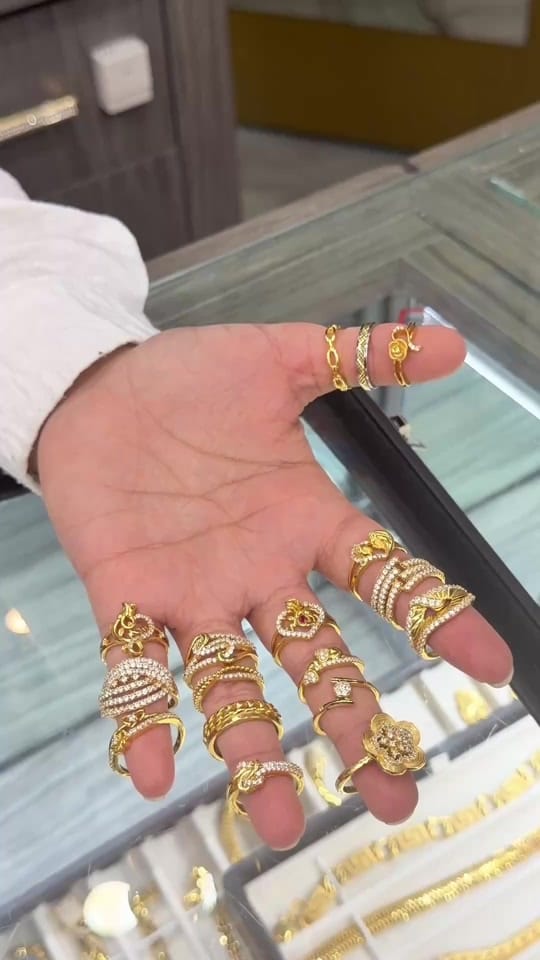 Post 9 by Rishabh Jewellers on TikTok (video)