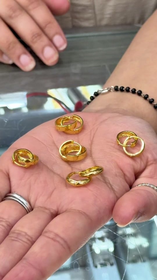 Post 4 by Rishabh Jewellers on TikTok (video)