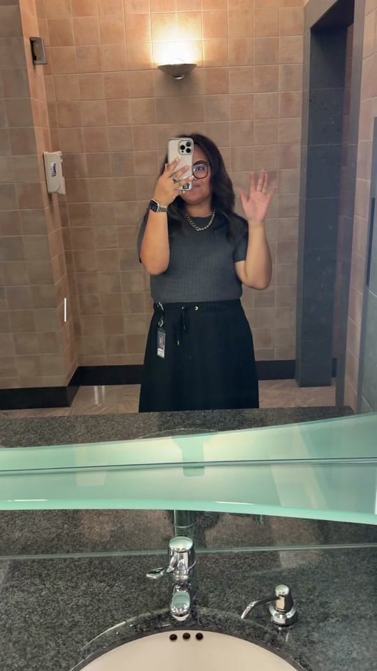 Post 9 by krystlejoyce | corporate girl on TikTok (video)