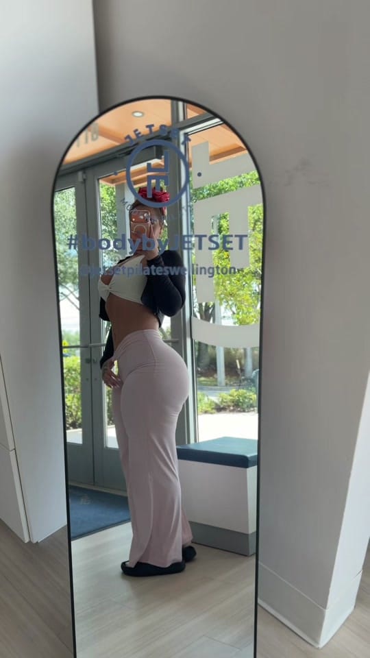 Post 3 by Naomi Foxx 💋 on TikTok (video)