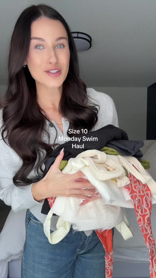 Post 9 by Jill 🇨🇦| Size 8 Outfits on TikTok (video)