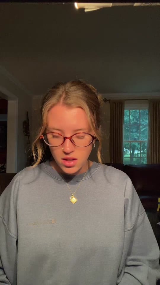 Post 1 by Livi on TikTok (video)