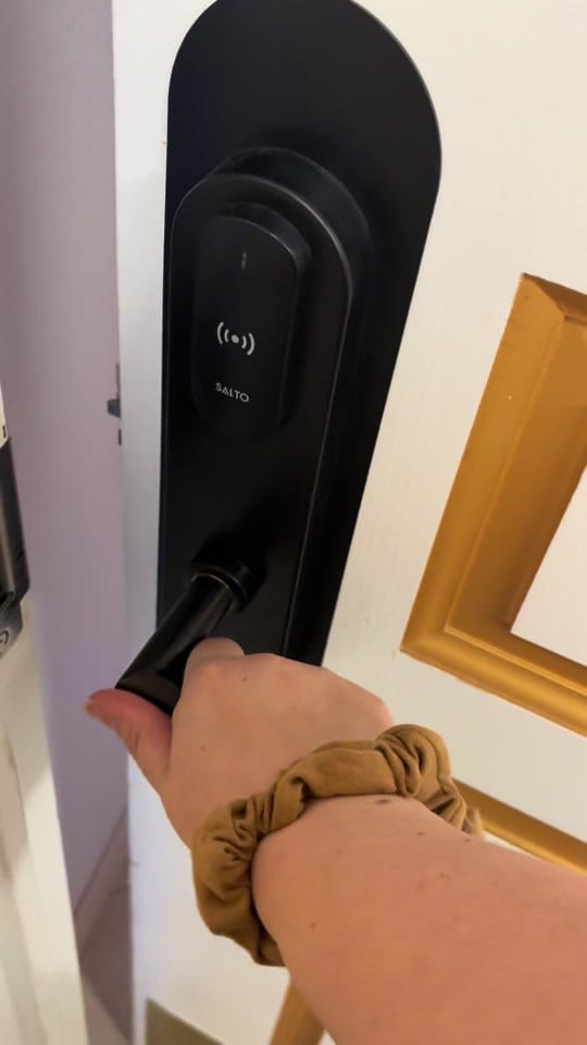 Post 4 by @adrake2018 on TikTok (video)