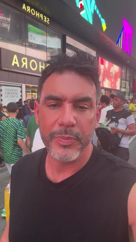 Post 6 by Ronen Suarc on TikTok (video)