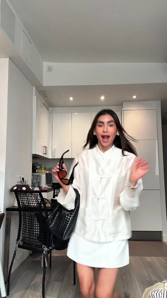 Post 5 by Clara Salcedo on TikTok (video)