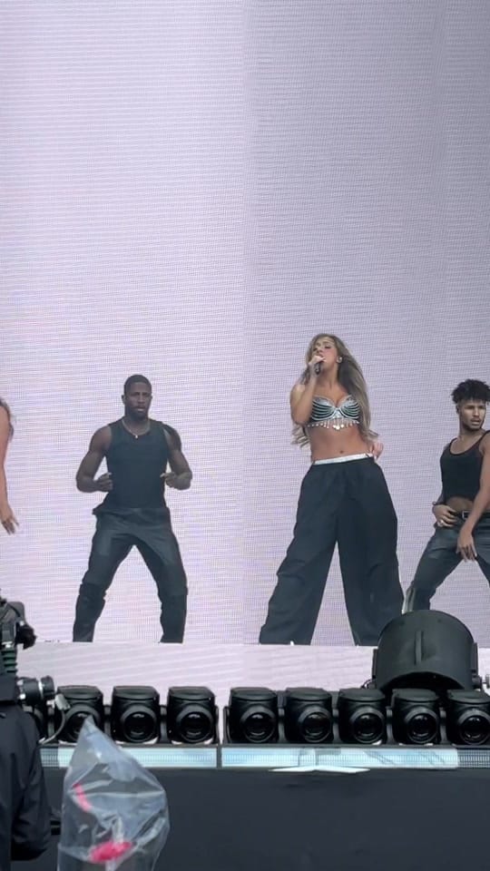 Post 8 by lauren⁴🎀🪩🌸 on TikTok (video)
