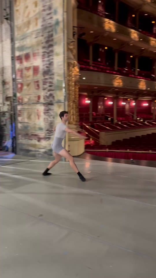 Post 4 by Philadelphia Ballet on TikTok (video)