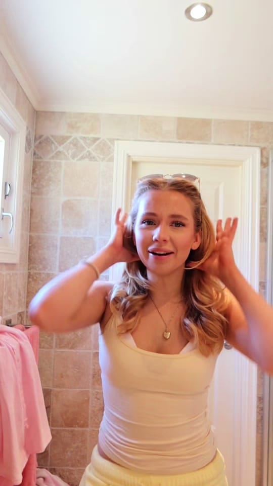 Post 10 by Em💋💋 on TikTok (video)