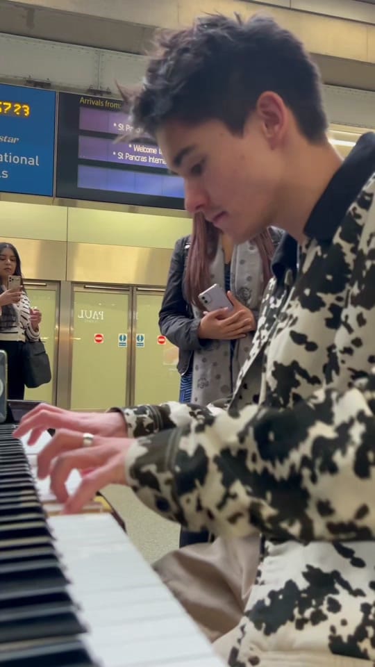 Post 8 by Anurag Kumar on TikTok (video)