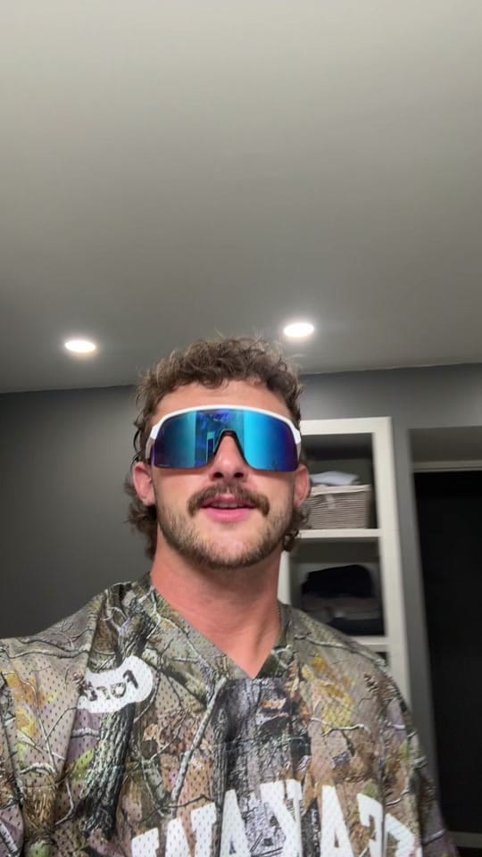 Post 7 by Jarett Thorne on TikTok (video)