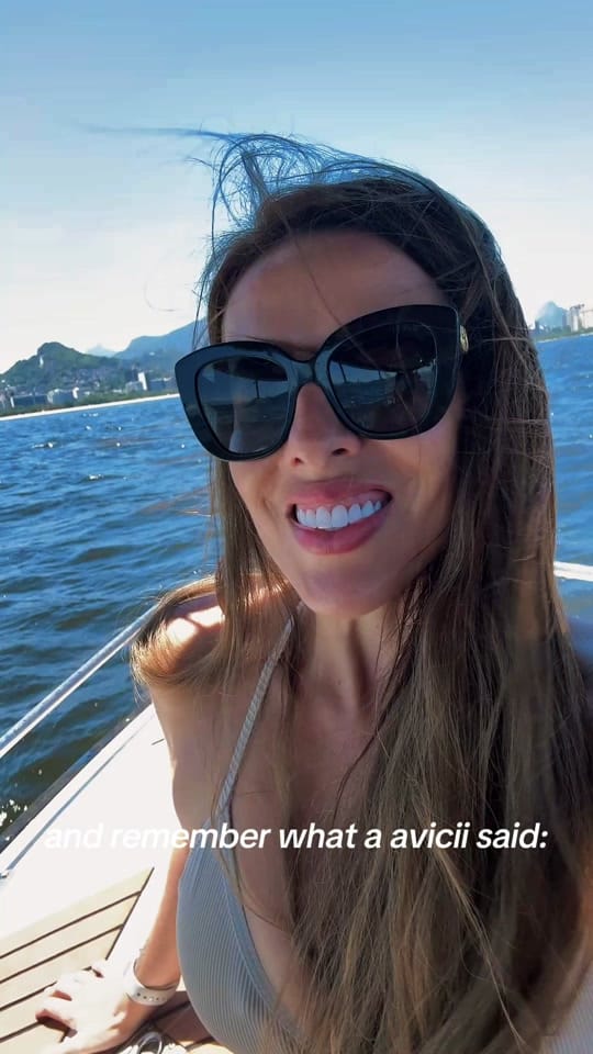 Post 3 by Fernanda Andrade on TikTok (video)