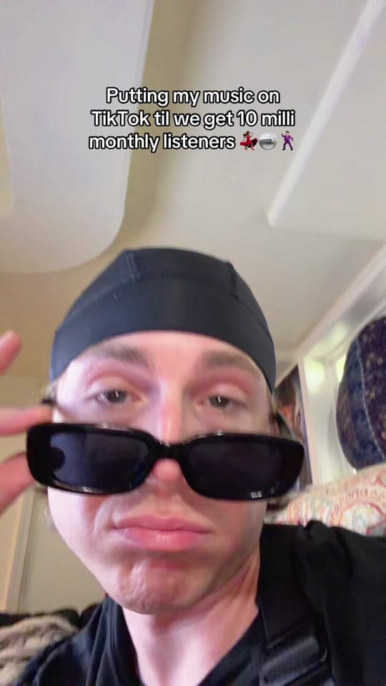 Post 5 by Zak James on TikTok (video)