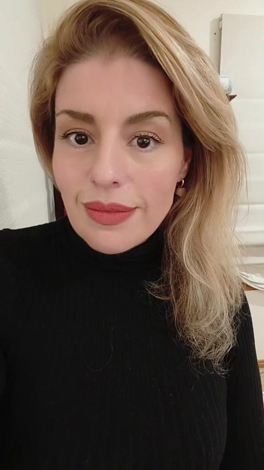 Post 8 by FionaReads on TikTok (video)