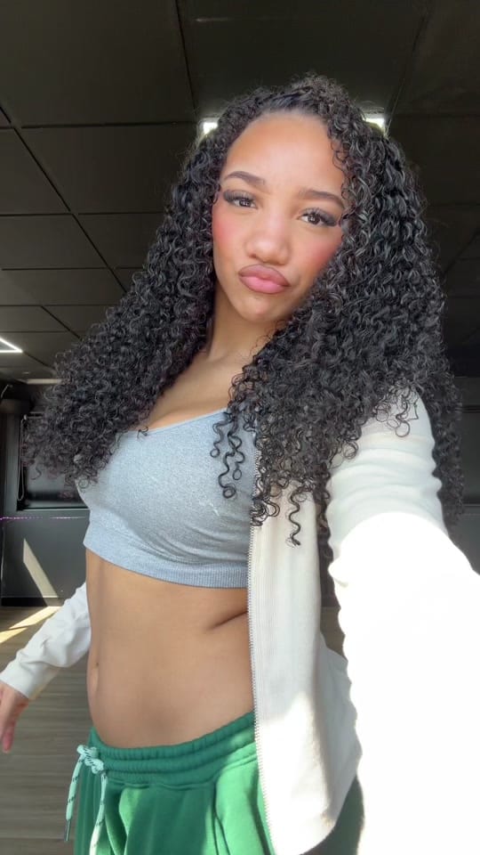 Post 1 by Tamia on TikTok (video)