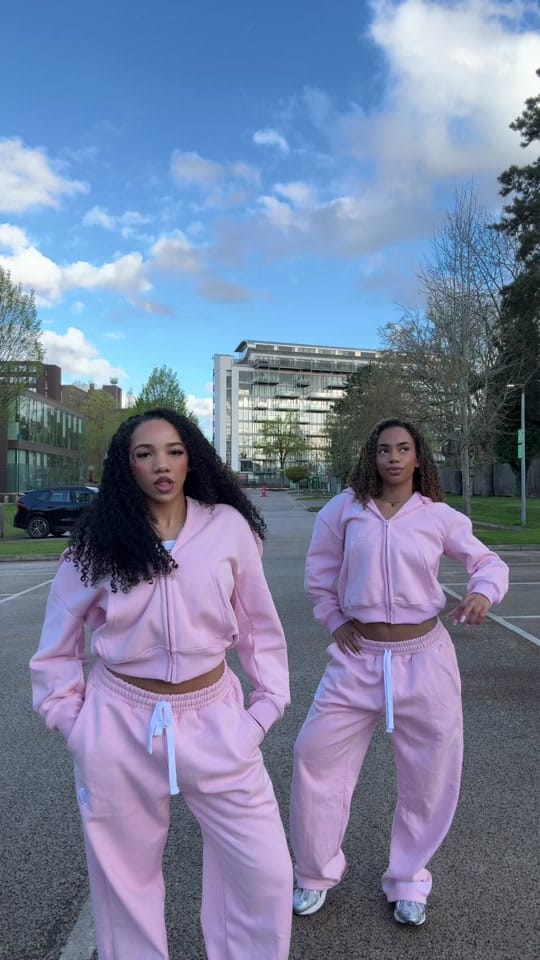 Post 6 by Tamia on TikTok (video)