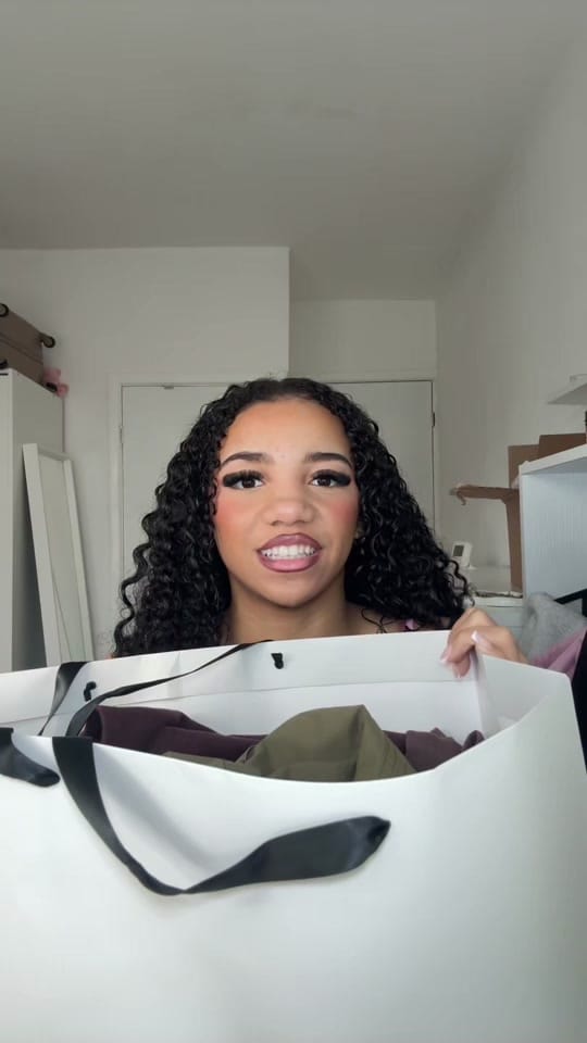 Post 10 by Tamia on TikTok (video)