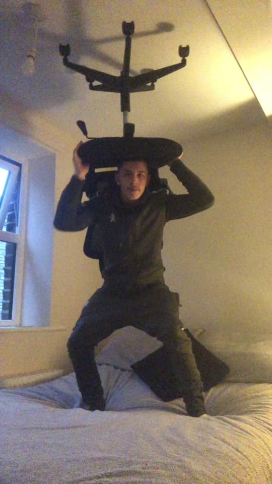 Post 2 by Charlie Bumsniff👃 on TikTok (video)