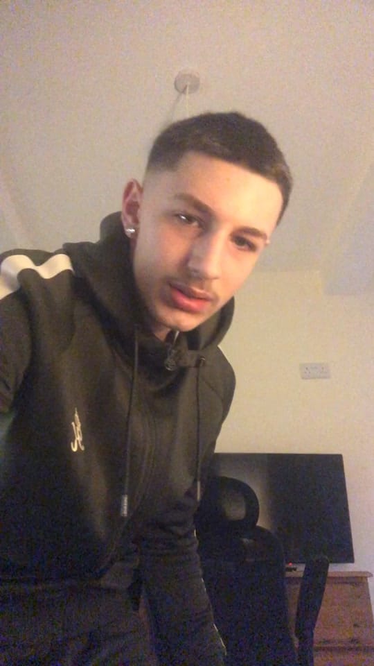 Post 3 by Charlie Bumsniff👃 on TikTok (video)