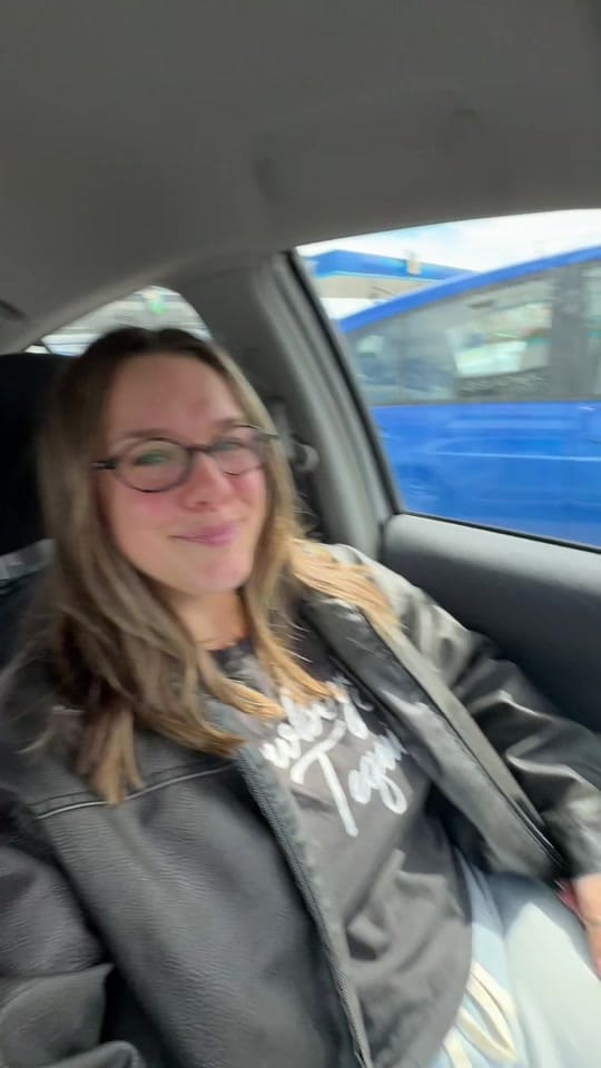 Post 6 by noemie.lav on TikTok (video)