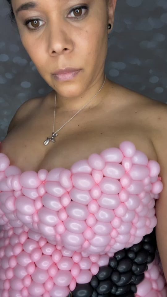 Post 10 by Ronnie The BalloonGirl on TikTok (video)