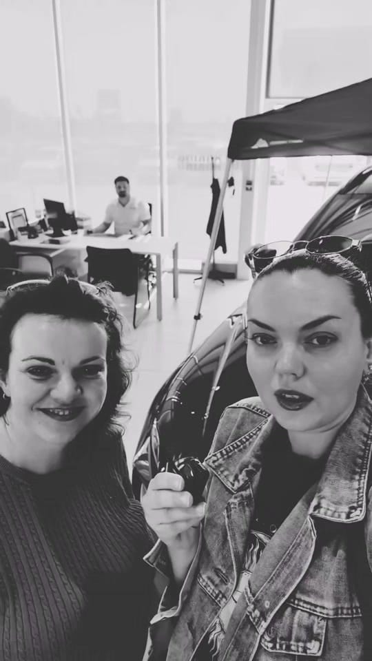 Post 8 by Katrinka Tik on TikTok (video)