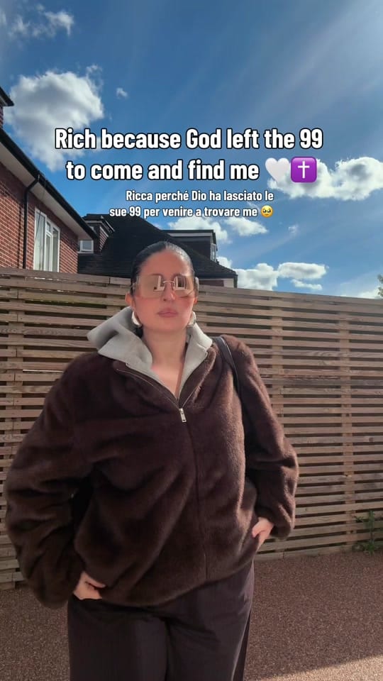 Post 3 by 𝐍𝐈𝐂𝐎𝐋𝐄 𝐓𝐇𝐀𝐋𝐈̀𝐀 on TikTok (video)