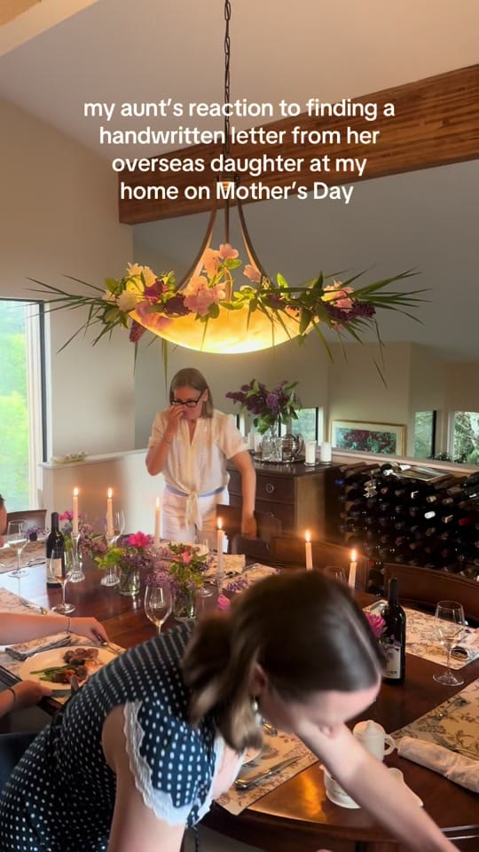 Post 5 by Evelyn’s Parties on TikTok (video)