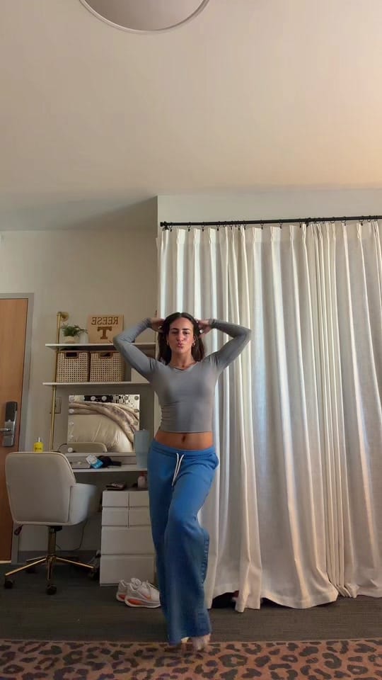 Post 7 by julianna hennigar❤️‍🔥 on TikTok (video)