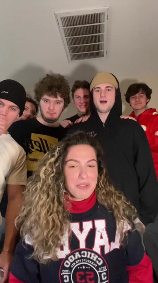 Post 1 by Lovina Hermez on TikTok (video)