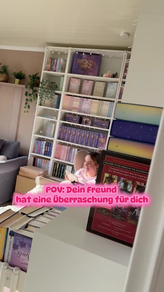 Post 9 by Elle 💗📖 on TikTok (video)