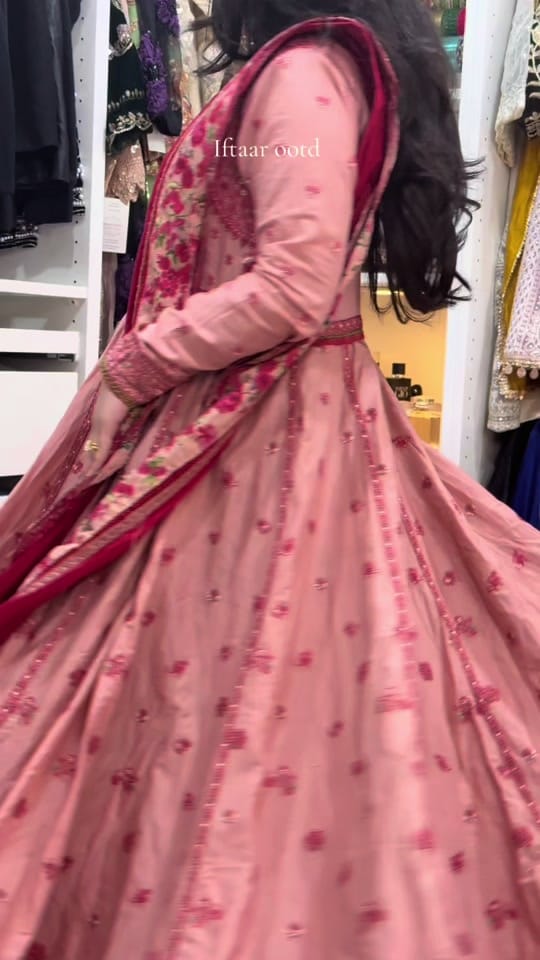 Post 6 by Aroosa on TikTok (video)