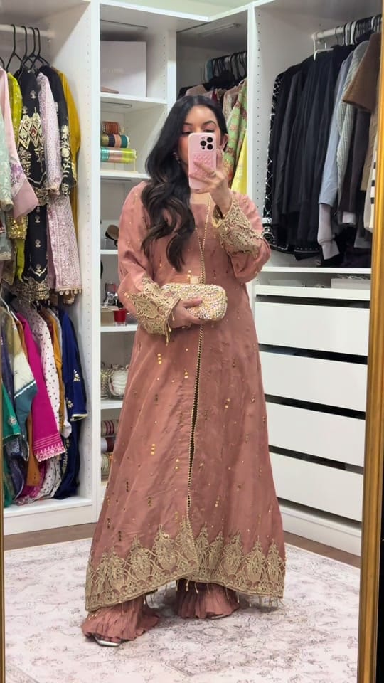 Post 5 by Aroosa on TikTok (video)