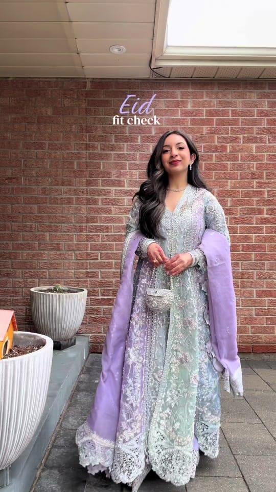 Post 3 by Aroosa on TikTok (video)