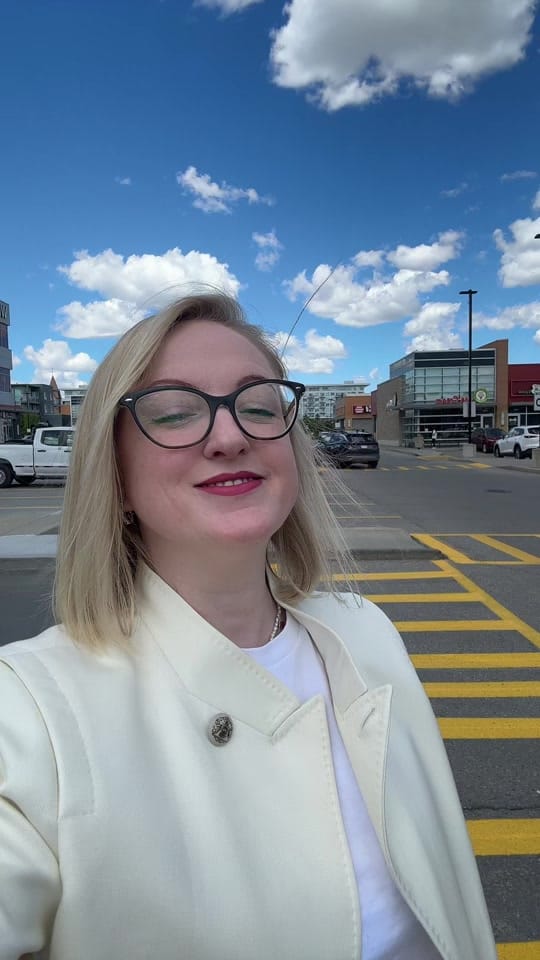 Post 2 by Julie on TikTok (video)