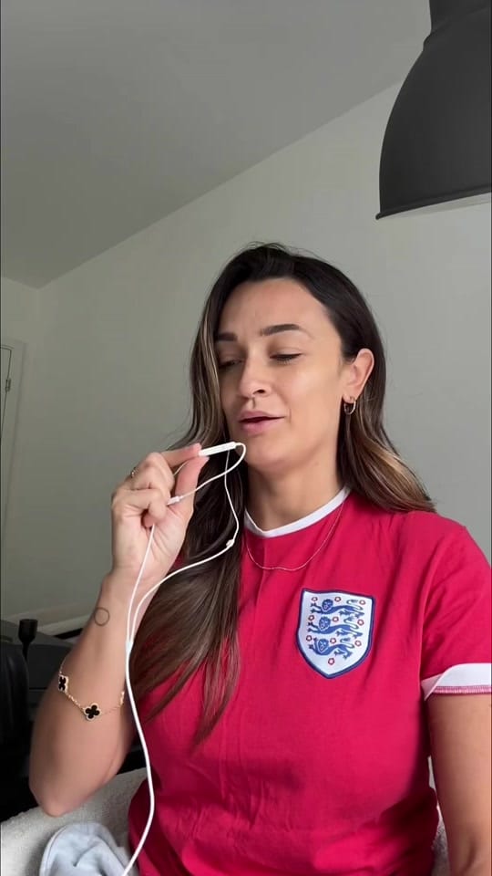 Post 5 by Georgia Box on TikTok (video)
