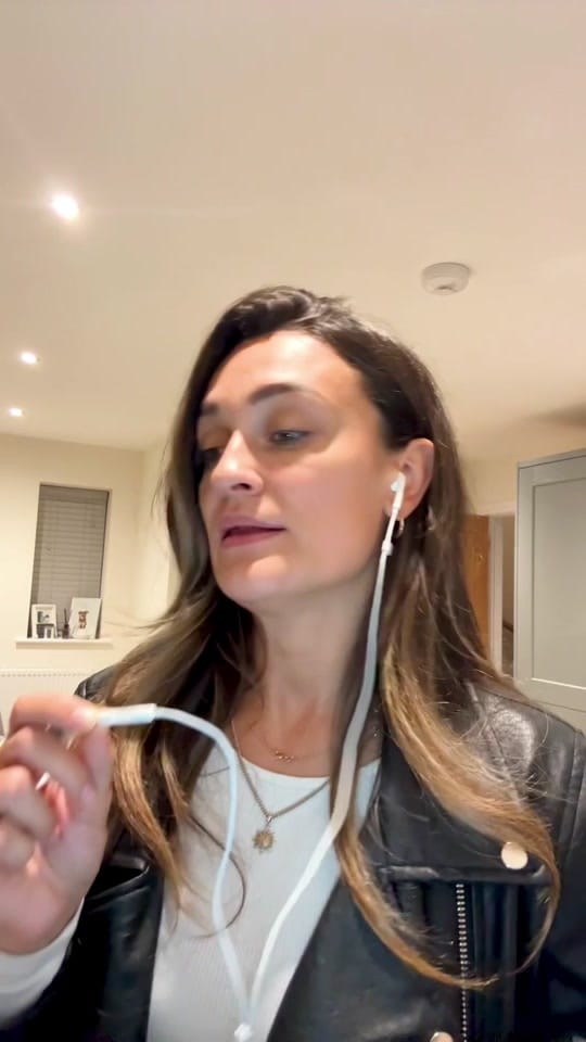 Post 1 by Georgia Box on TikTok (video)